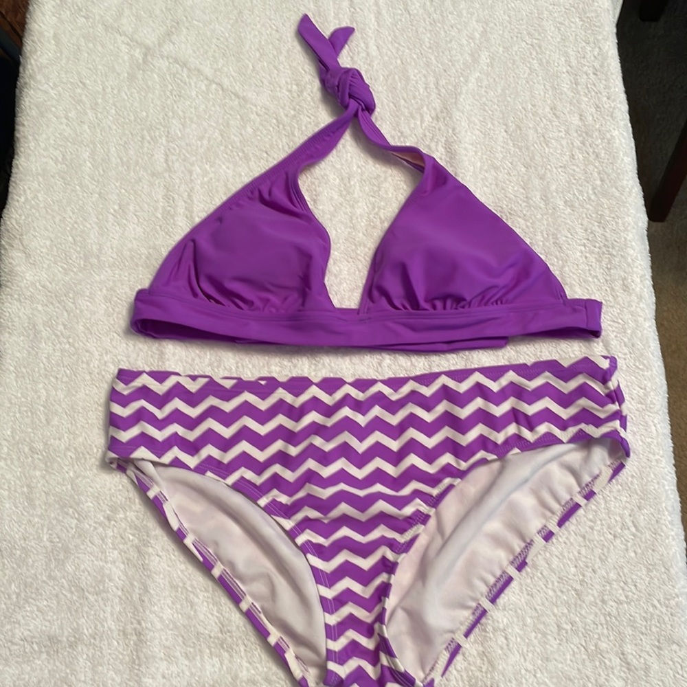 Old Navy 2pc swimsuit - size L